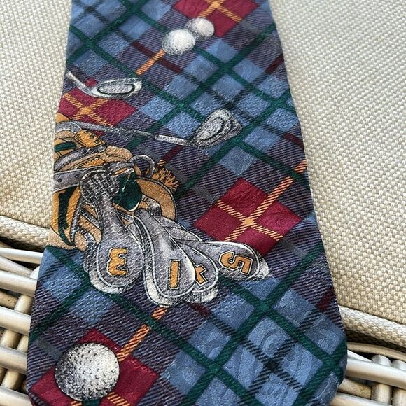 Plaid Men's Tie with Golf Motif - Picture 2 of 4